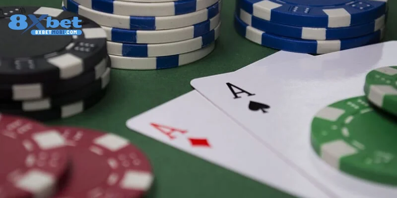 Dựa vào lá bài nhận được để có chiến thuật chơi Xì Dách luôn thắng